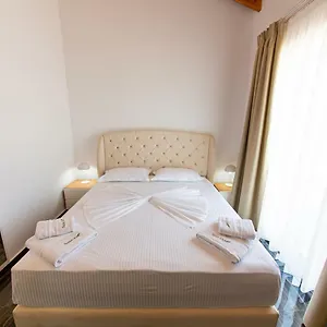 Santa Oliva Appartamento Ksamil